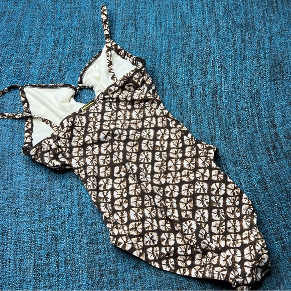 Michael Kors Brown Sand Dollar One Piece Swimsuit Size 10 - Picture 5 of 9